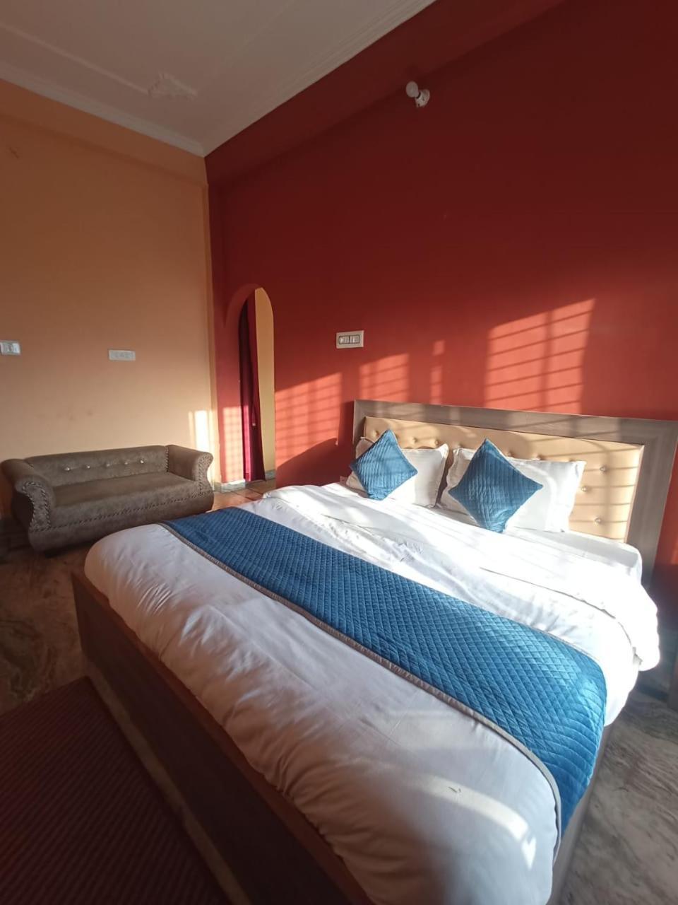 Siddhi Vinayak Hotel And Banquet Бхімтал Екстер'єр фото