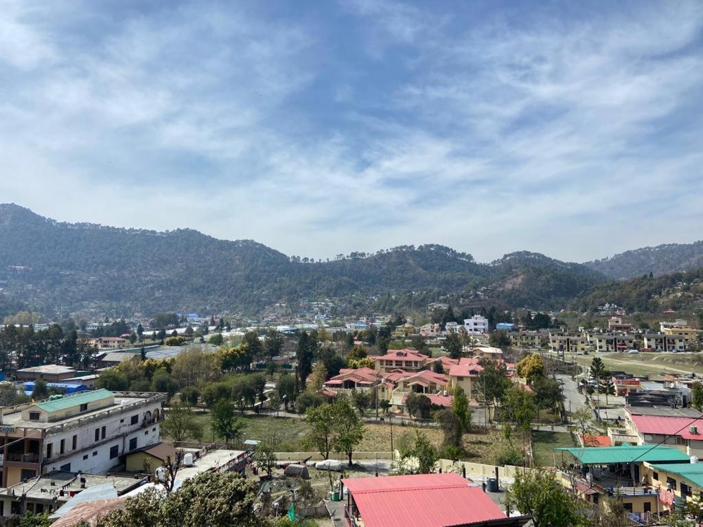 Siddhi Vinayak Hotel And Banquet Бхімтал Екстер'єр фото