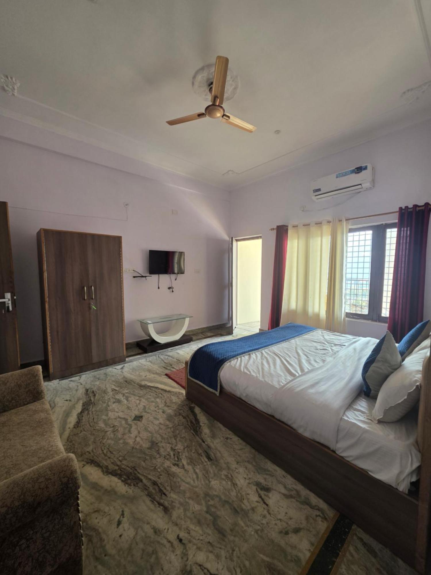 Siddhi Vinayak Hotel And Banquet Бхімтал Екстер'єр фото