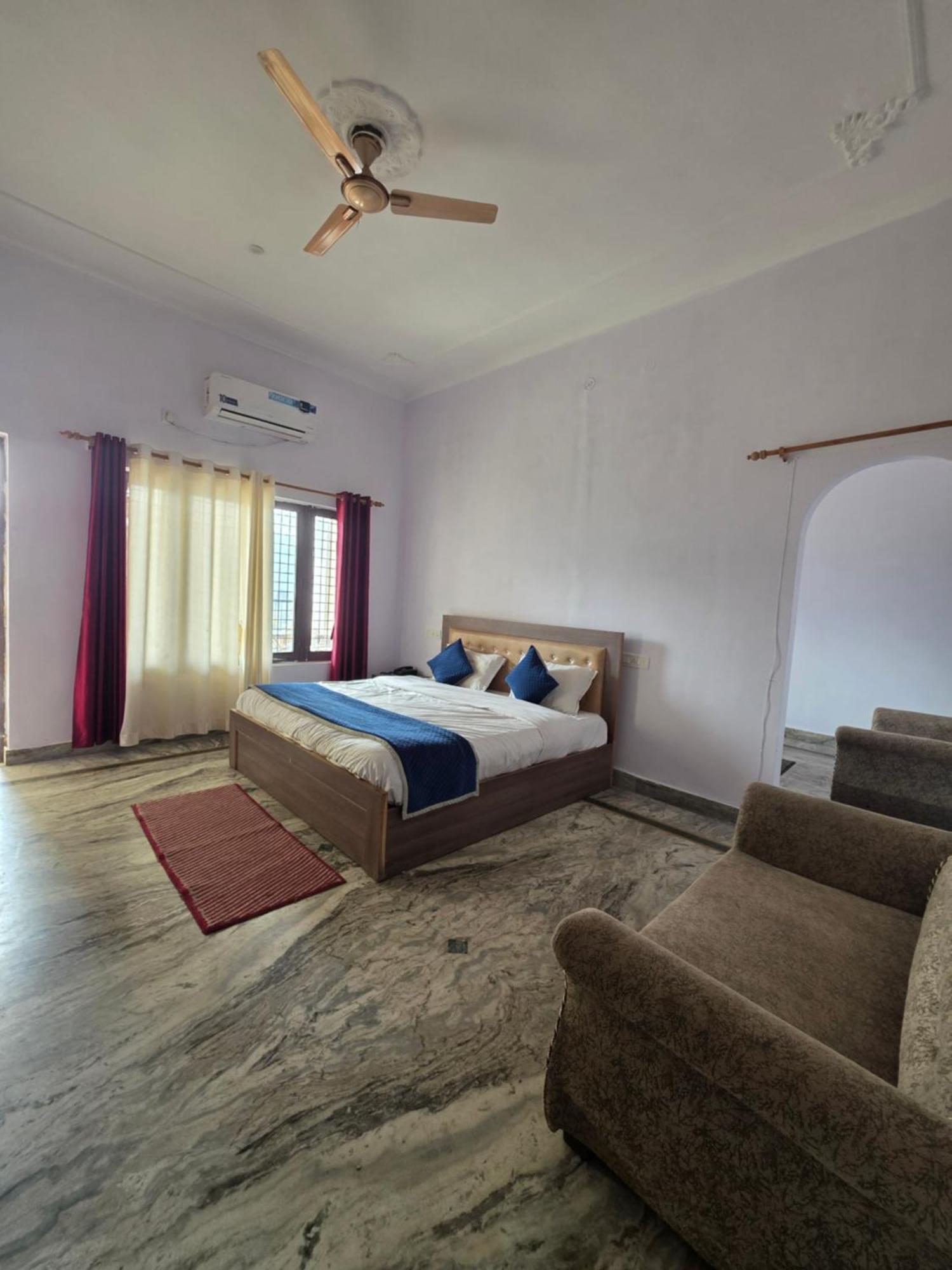 Siddhi Vinayak Hotel And Banquet Бхімтал Екстер'єр фото